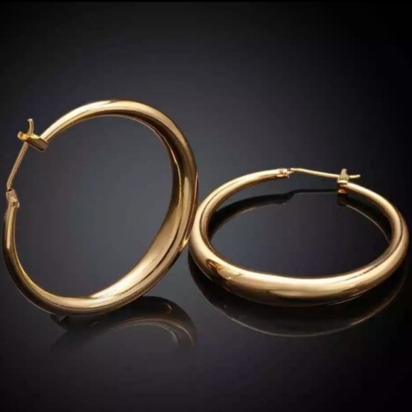 Jewelry - NEW 18K GOLD 1.5” ROUND HOOP EARRINGS